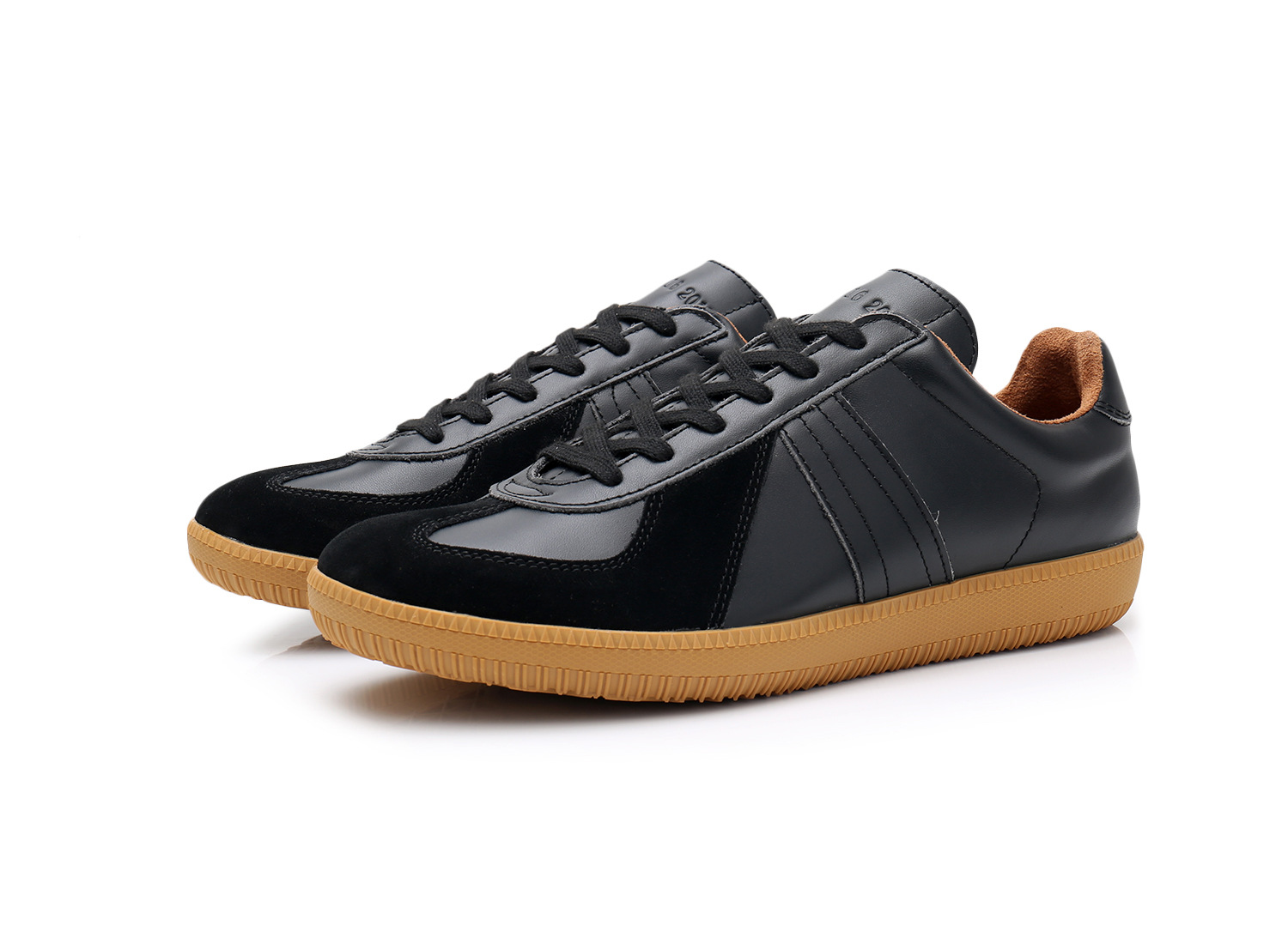 德训鞋男2021春季新款休闲小白鞋日系复古德军训练男鞋黑白板鞋