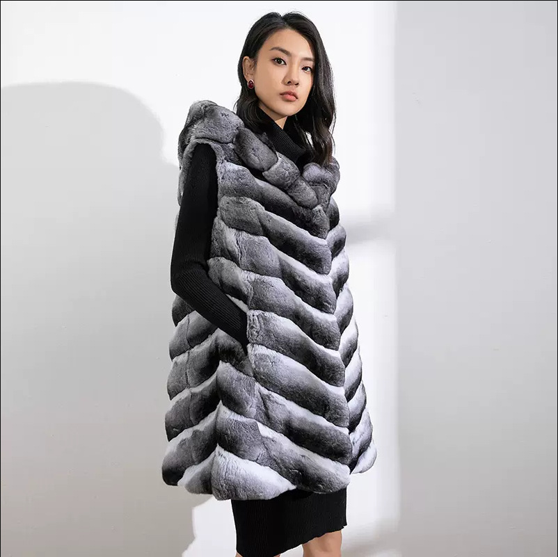 进口龙猫马甲南美栗鼠皮草背心带帽中长款女款青紫蓝外套黑丝绒21