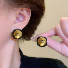 ins博主同款小香风耳钉时尚复古小众设计感圆形耳环气质字母耳饰