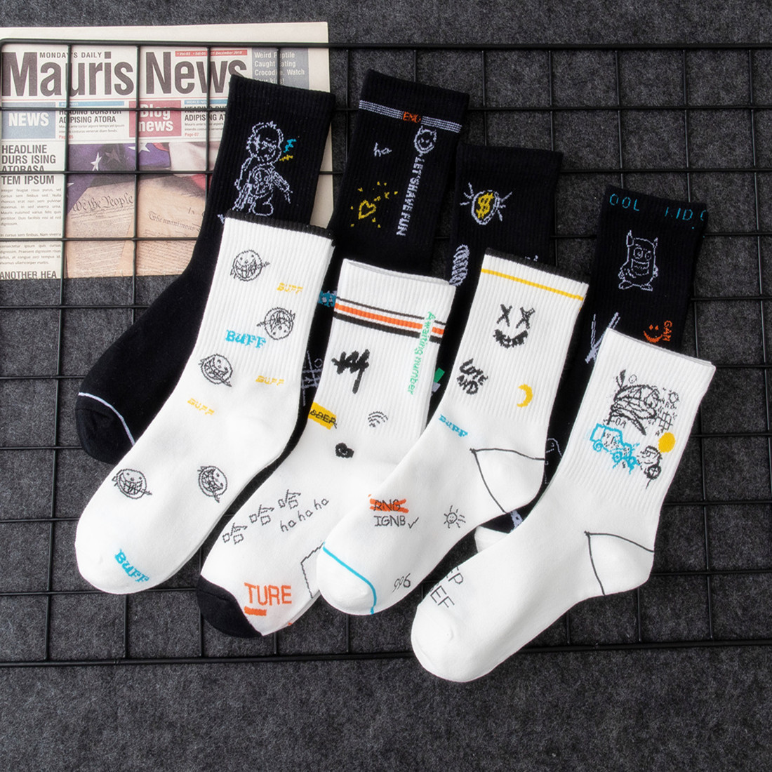 秋季新品情侣袜子男白色女袜 夏季薄款涂鸦ins潮运动学生中筒白袜