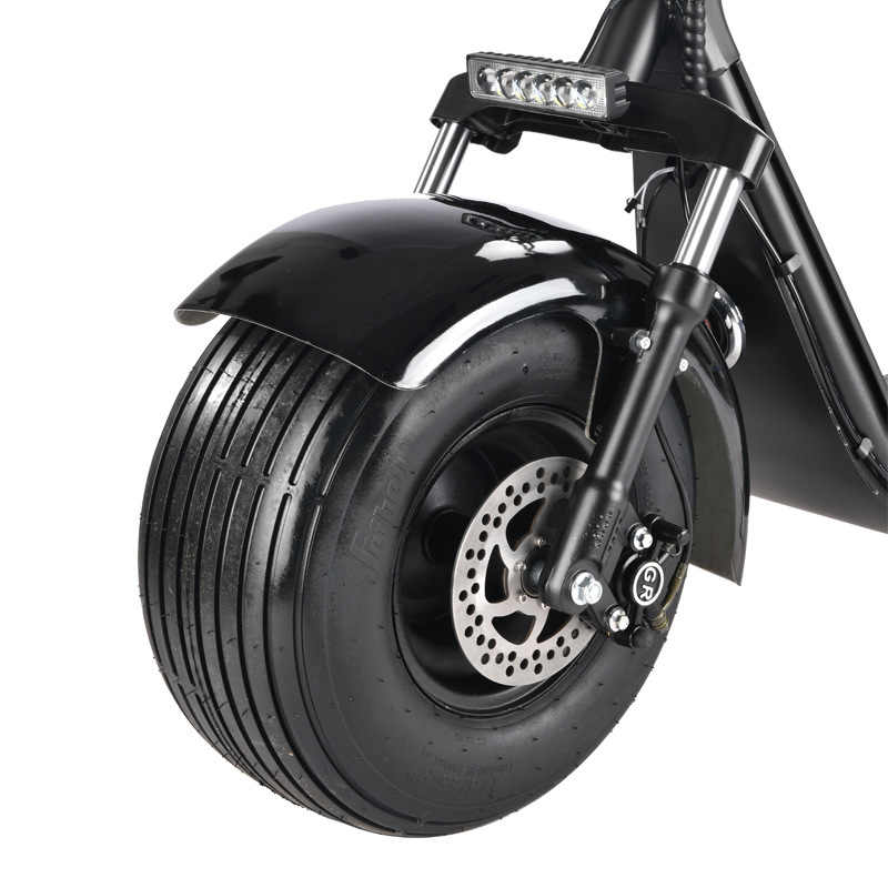 大功率城市电动滑板车宽胎电动踏板摩托车锂电池男女双人座电动车