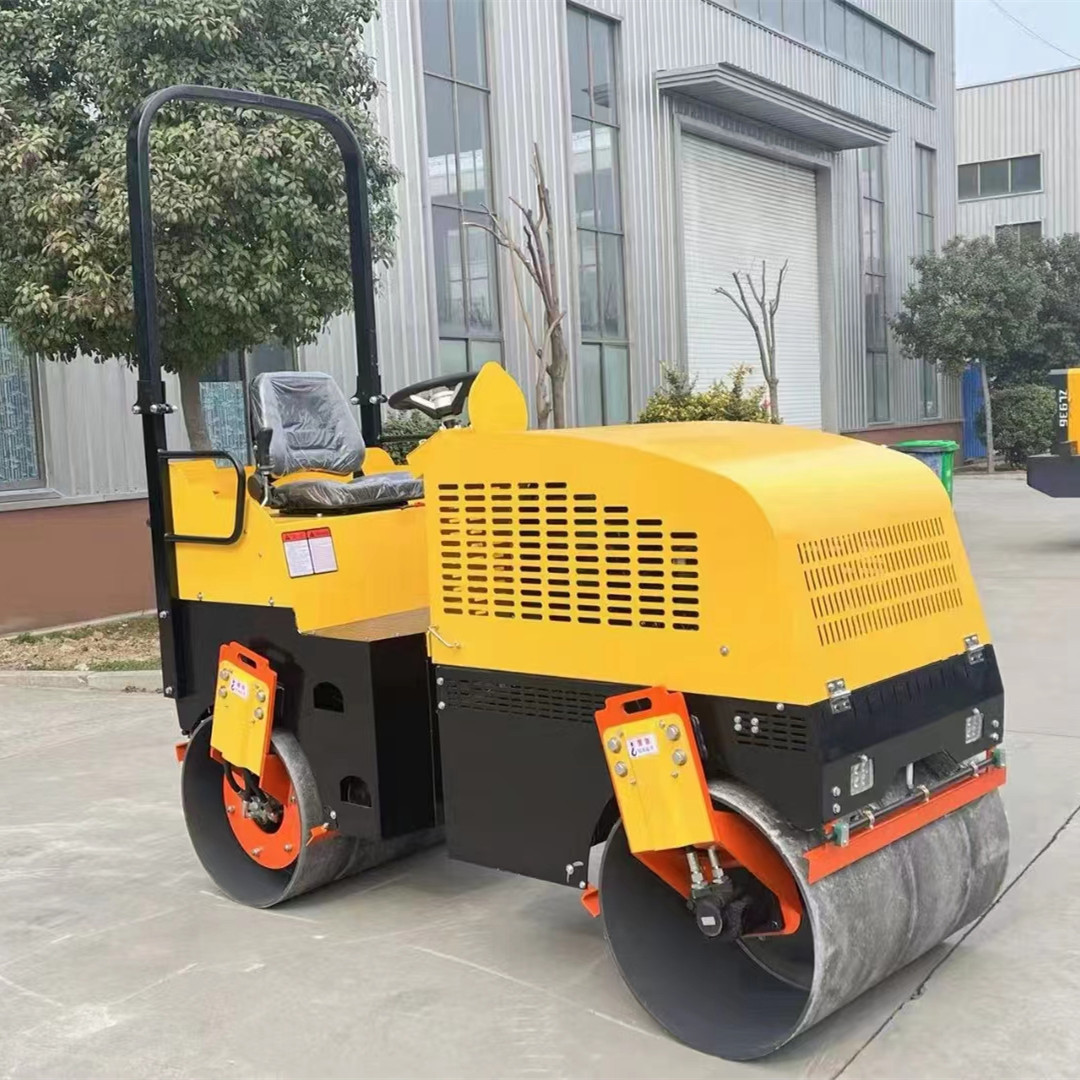 座驾式小型振动压路机1吨单钢轮小型手扶压路机工程压实机