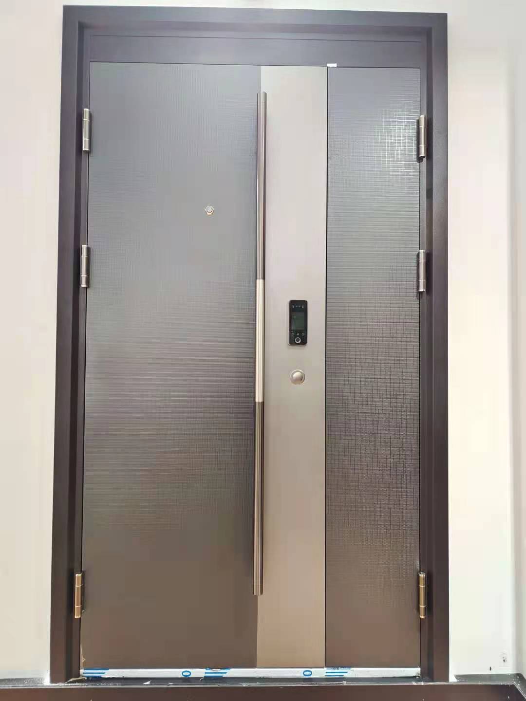 防盗门宅配现代简约智能入户门带嵌入式指纹密码锁安全门甲级工厂