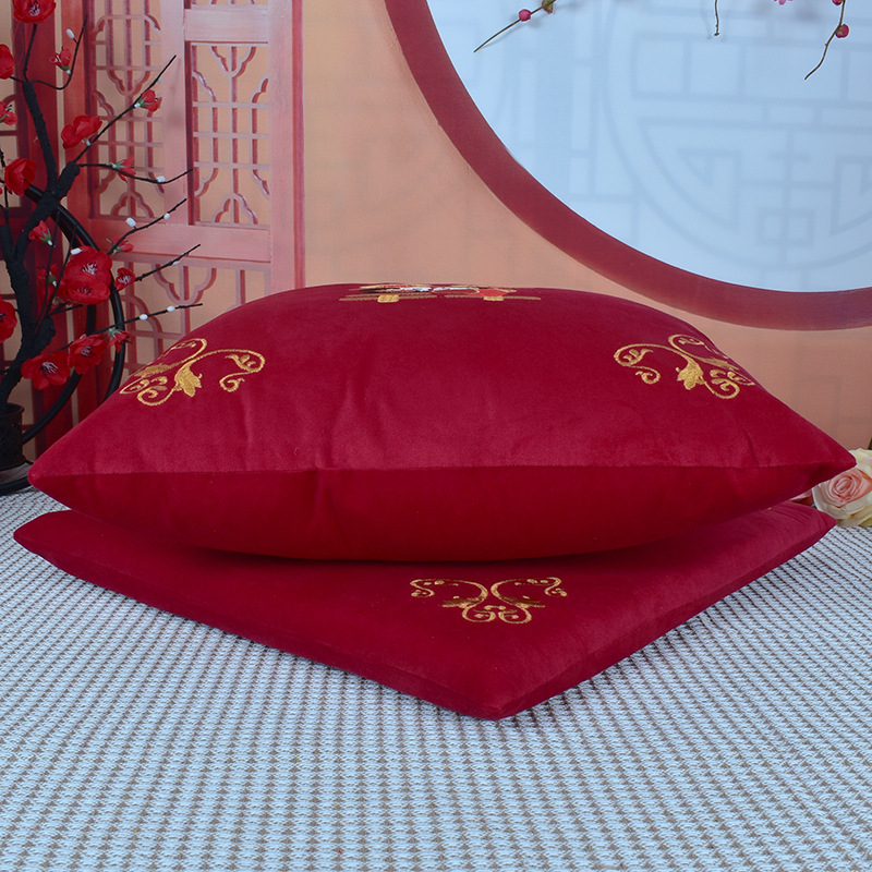 Spot Xi Character Hassock Wedding Supplies Velvet New Couple Wedding Hassock New Chinese Wedding Sofa Cushion Manufacturer