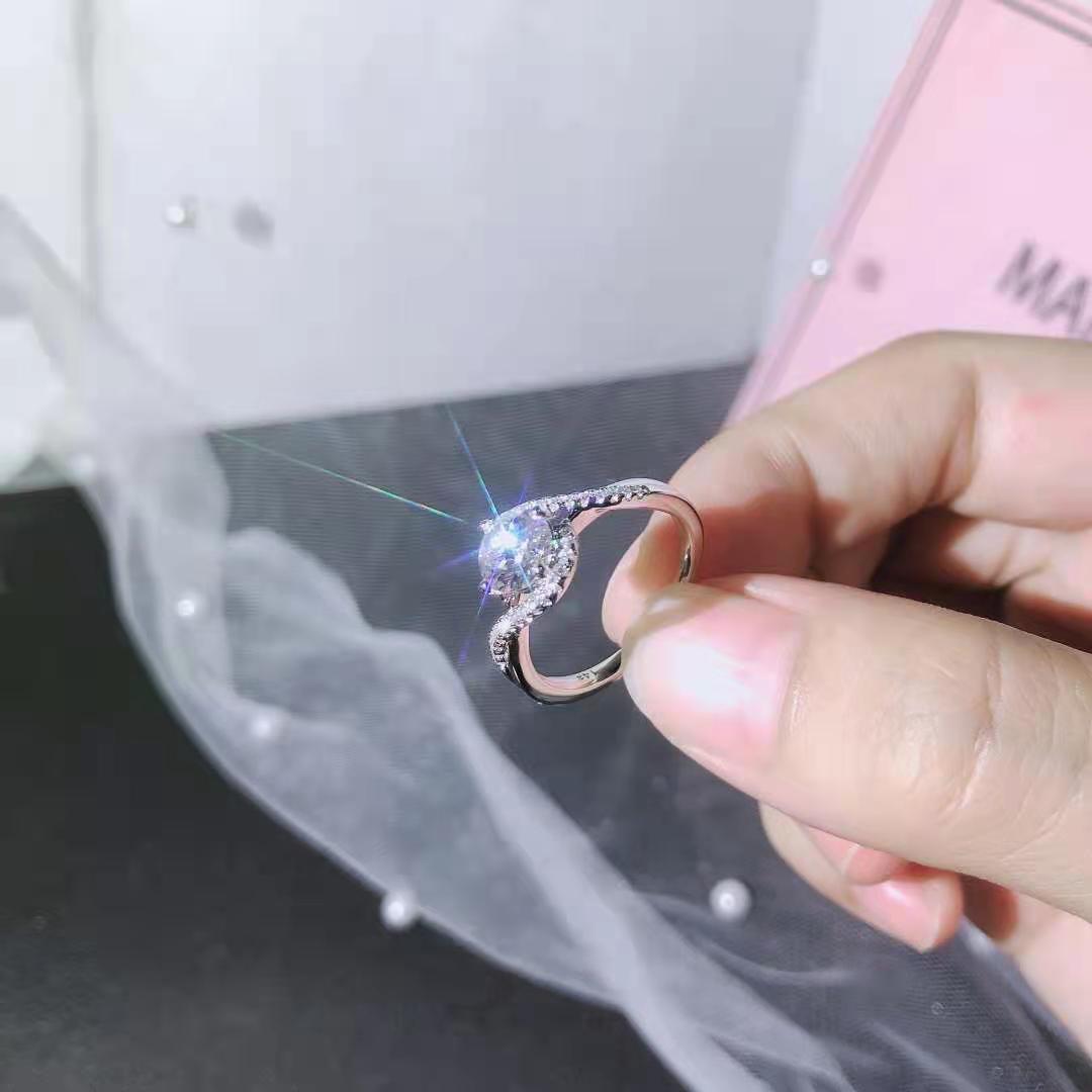 18k白金1克拉莫桑钻戒指d级vvs经典天使之眼求婚简约珠宝首饰