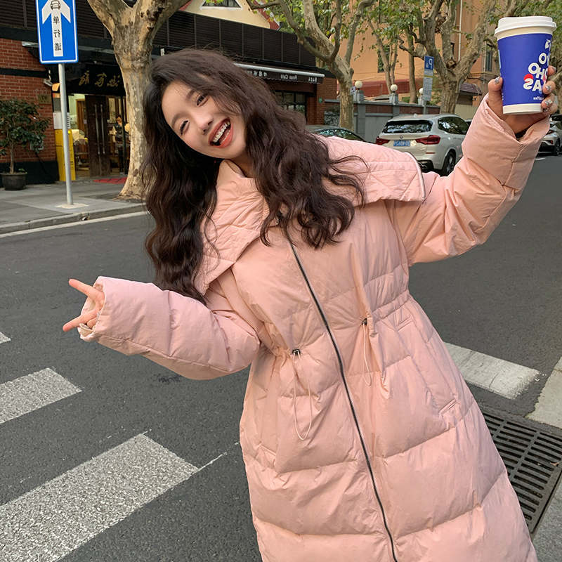 实拍淡粉色元气少女感抽绳收腰显瘦chic减龄长款连帽羽绒服外套女