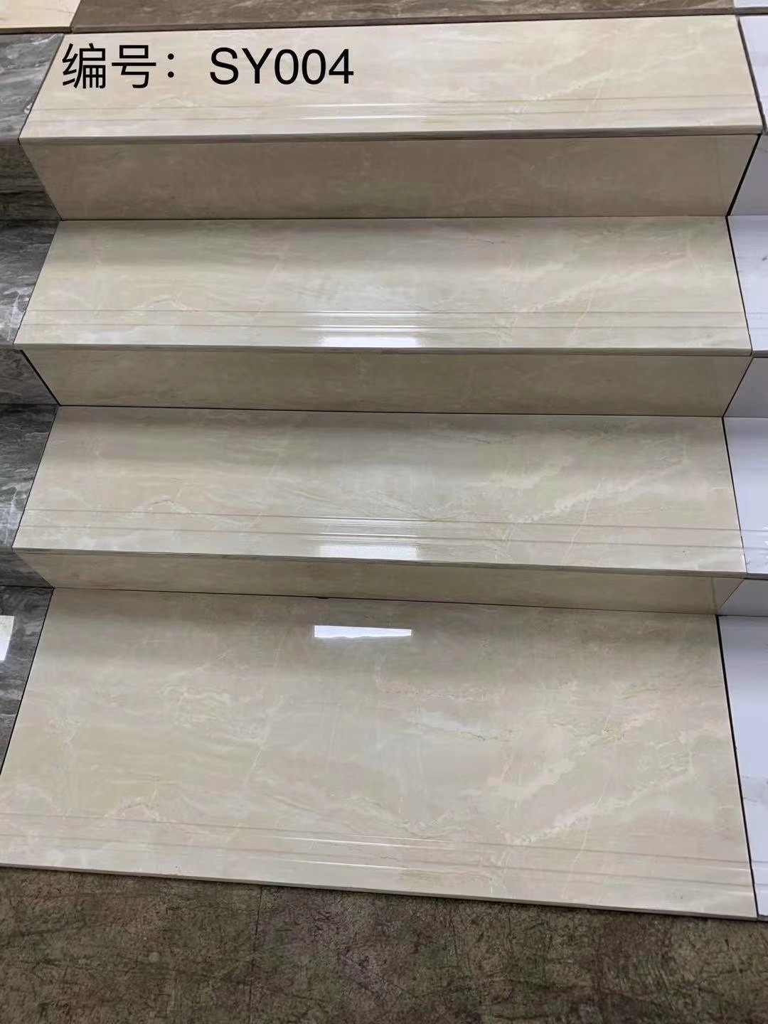 楼梯砖 一体式踏步台阶通体瓷砖1200*470别墅自建房原槽梯级地砖