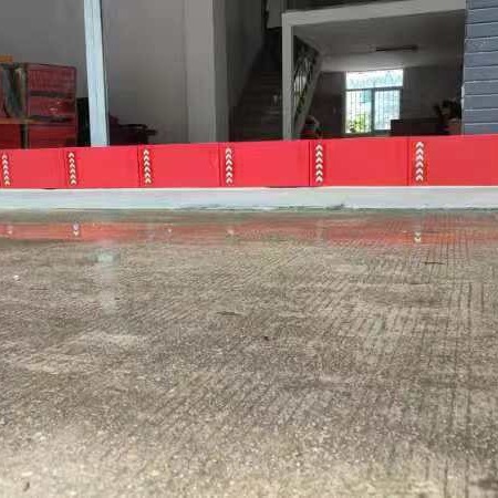 防汛救灾挡水砖 地铁站小区门口防洪是挡水墙 平时是路障马-阿里巴巴