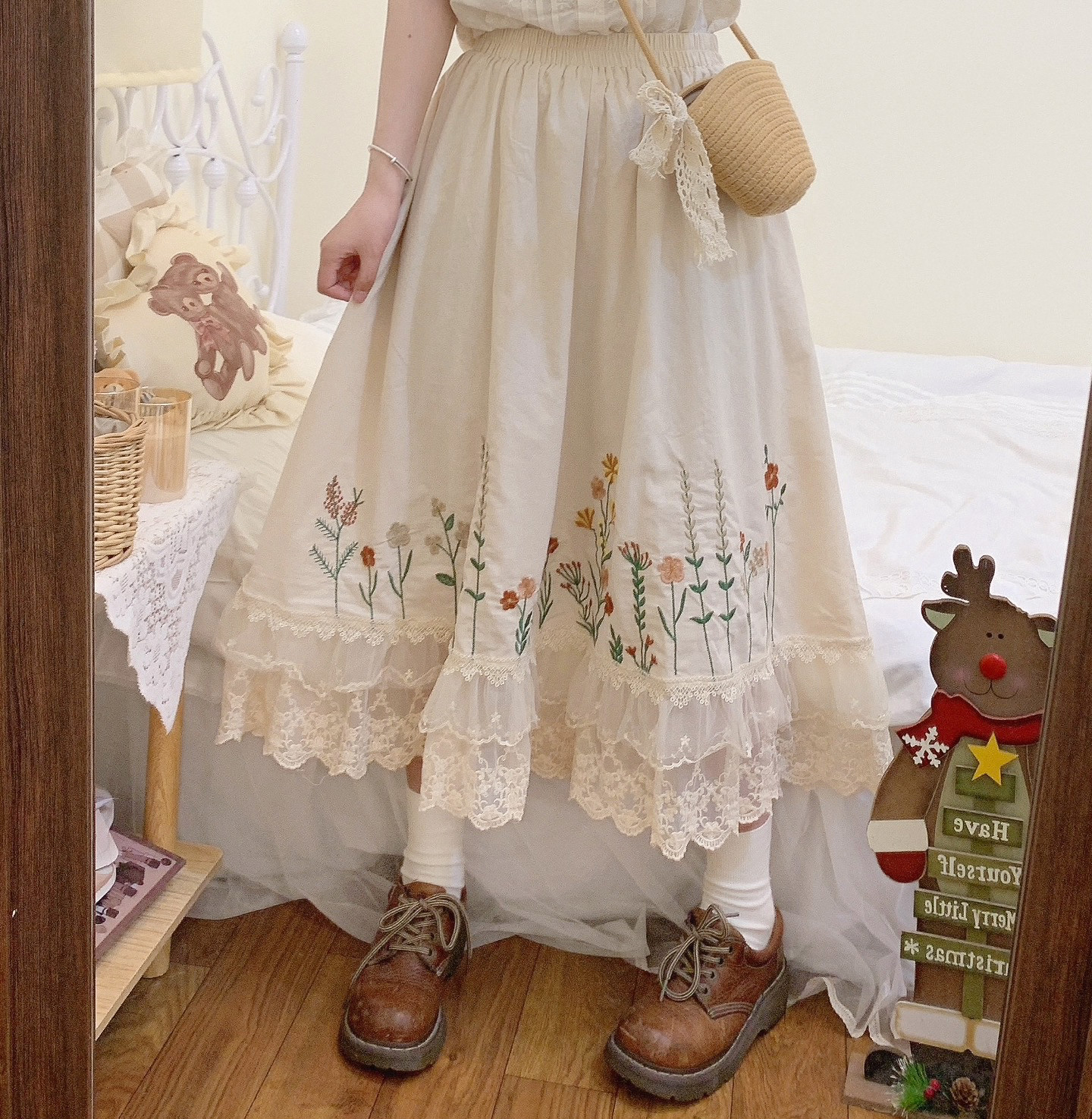 森系蕾丝花边拼接刺绣半身裙甜美少女百搭夏日田园风复古a字裙夏