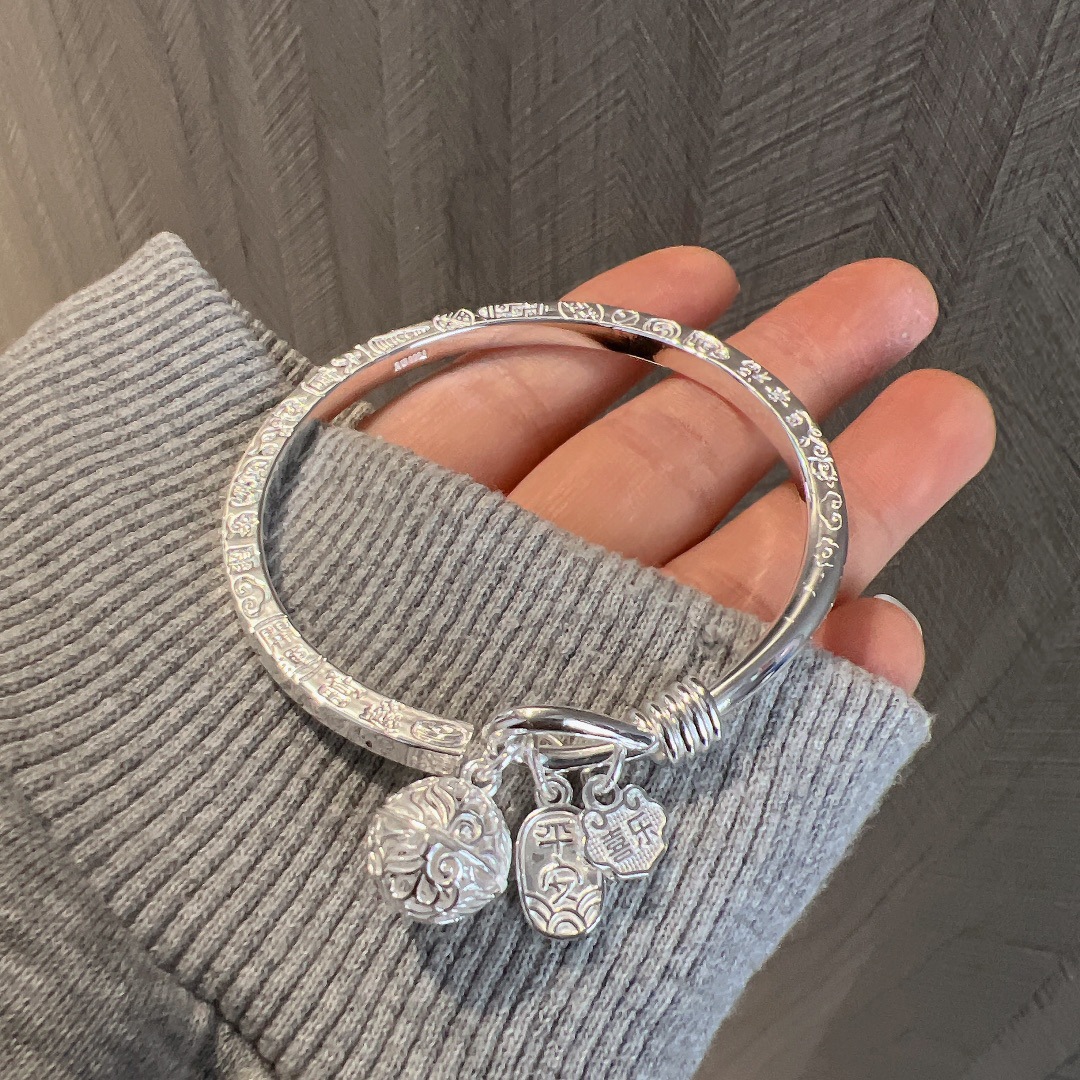 四方吉言足银9999纯银手镯女铃铛平安年轻款ins手饰小众国风礼物