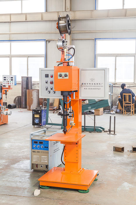 相贯线转枪焊接设备 碳钢环缝桶体转枪自动焊 鸿普自动焊设备