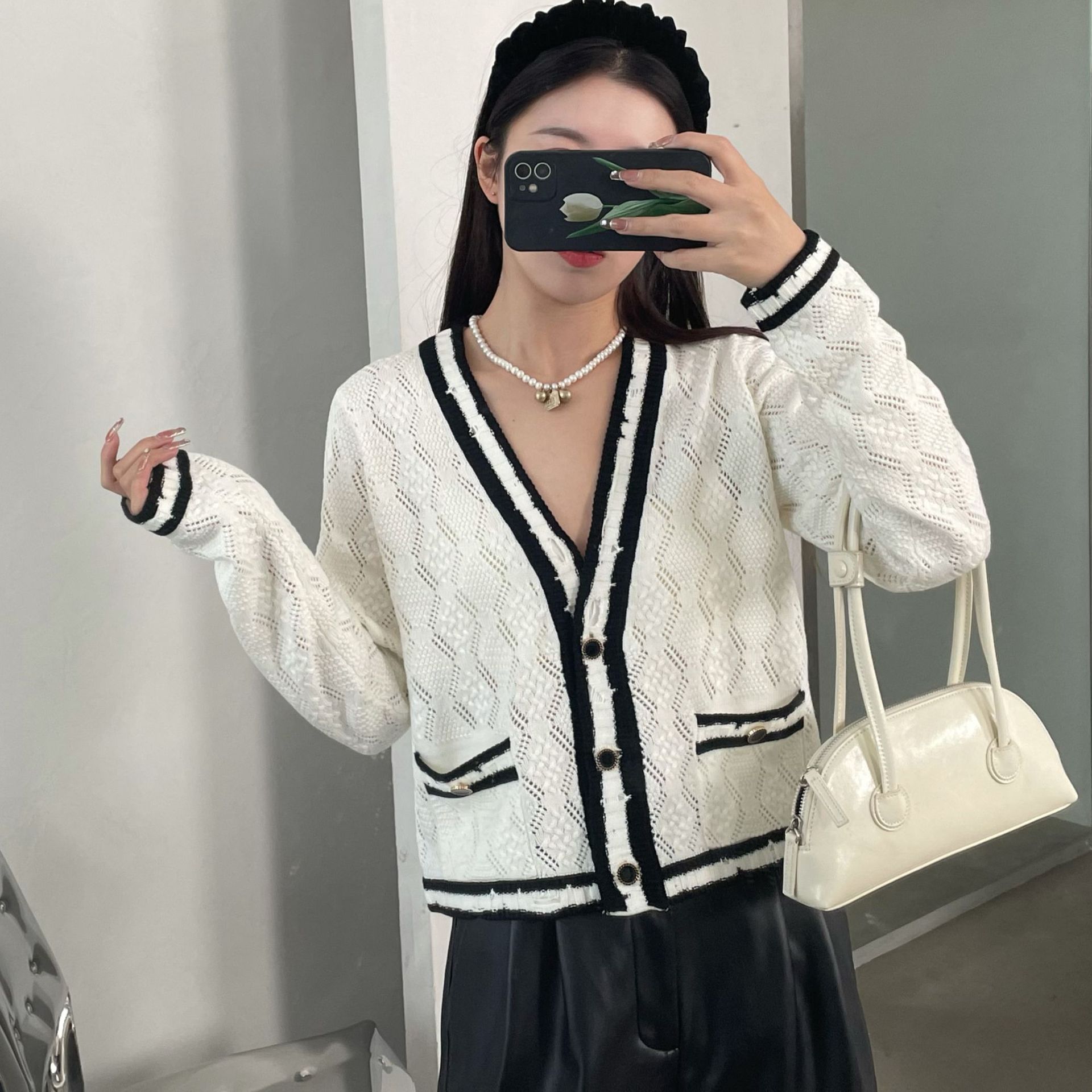 法式 白色小香短款针织开衫女早春v领羊毛镂空设计感撞色毛衣外套