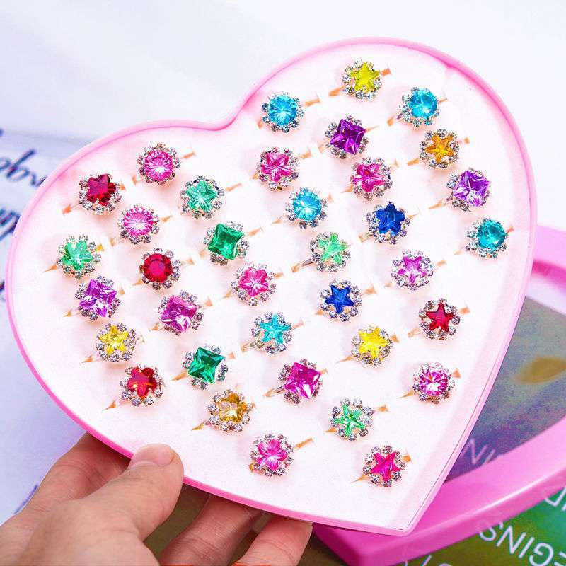 儿童戒指儿童宝石戒指女公主可爱卡通钻石首饰品女童宝宝水钻玩具