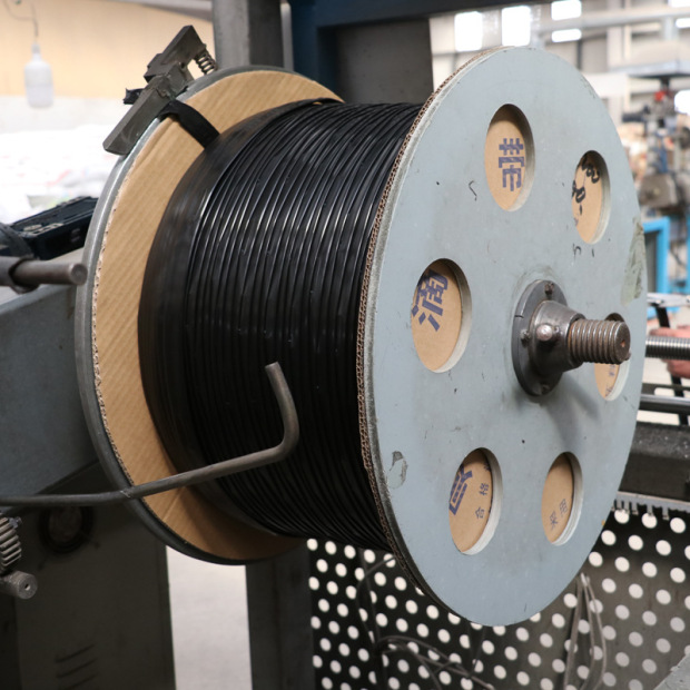 内镶贴片式滴灌带 花卉温室大棚滴灌出水均匀园林灌溉贴片滴灌带