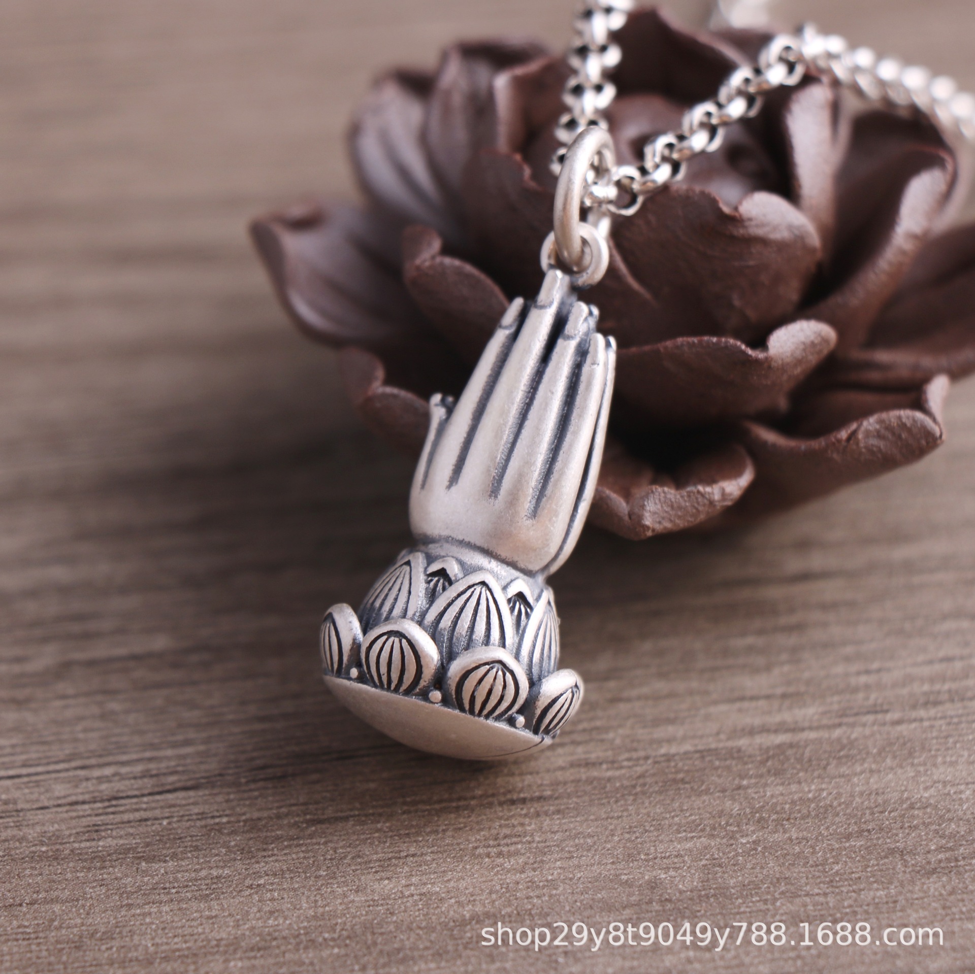 佛教银饰品批发 99足银佛手莲花双手合十吊坠 沙面做旧手掌银坠子