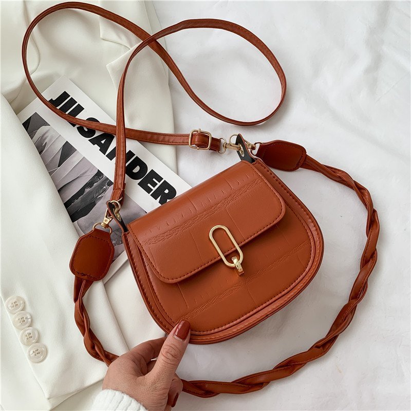 Small Bag Women's Bag 2021 Spring New Korean Fashion Shoulder Messenger Bag Simple Ins Saddle Bag