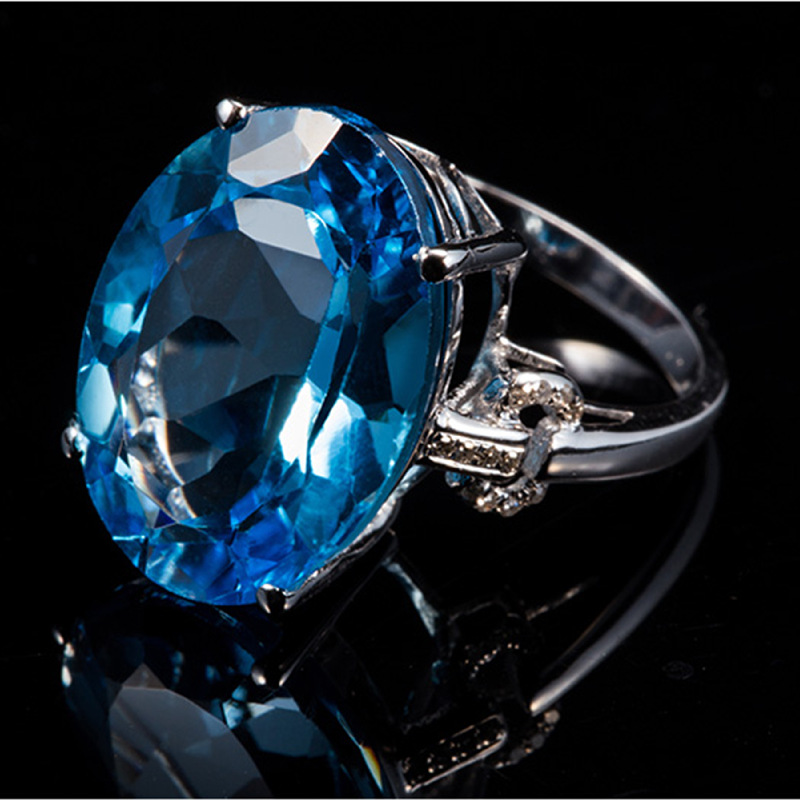 大裸钻椭圆形钻石蓝色托帕石戒指 镀18k金镶嵌彩色大宝石钻戒指女