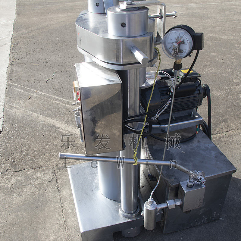 乐发8斤小型液压榨油机全自动芝麻炸油机商用冷热两用液压榨油机