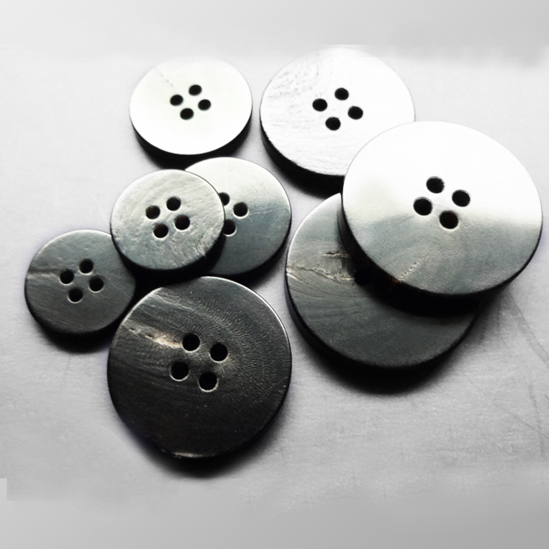 现货小批发双平面黑色水牛西装扣大衣风衣扣真牛角正装纽扣button