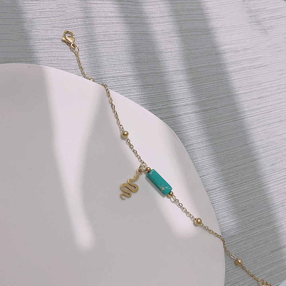 Amazon Hot Selling French Retro Natural Stone Turquoise Snake Necklace Earring Bracelet Suit Fashion Popular Ornament