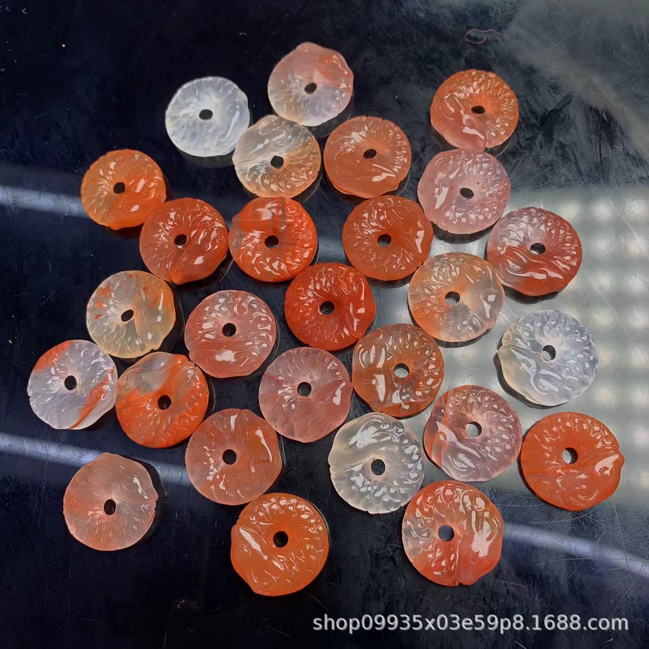 南红玛瑙新款龙扣男女款吊坠高档生日礼物龙扣吊坠批发-阿里巴巴