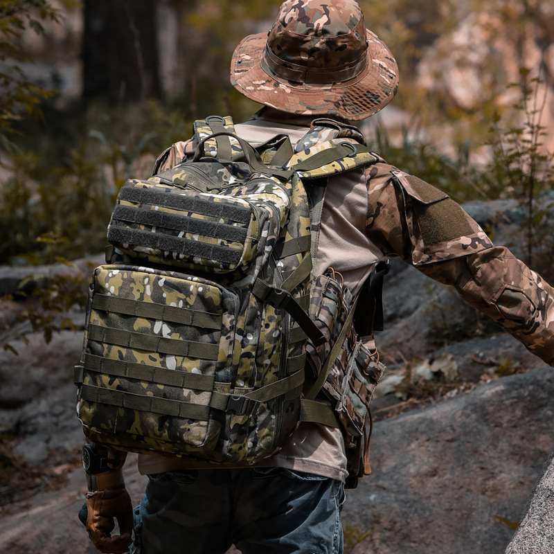 SOURCE Manufacturers Military Fans Camouflage Backpack 40L Large Capacity 3P Tactical Large Capacity Backpack Travel Mountaineering Bag