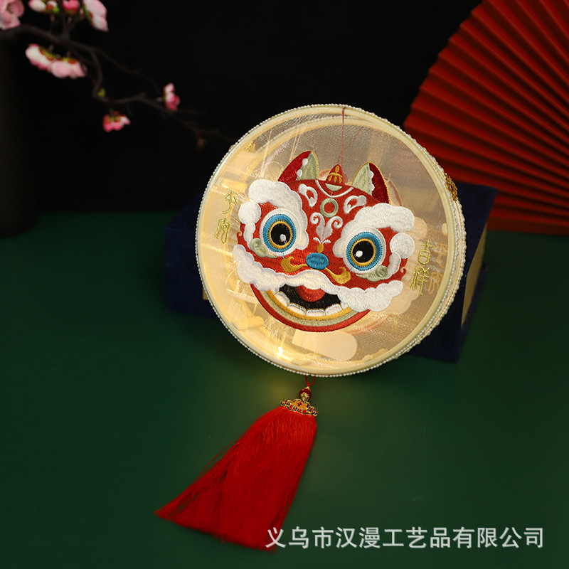 Spring Festival Lantern Creative Chinese New Year Ancient Style Lion GD Festive Lantern Portable Lantern Hanfu Handmade Dragon Lantern