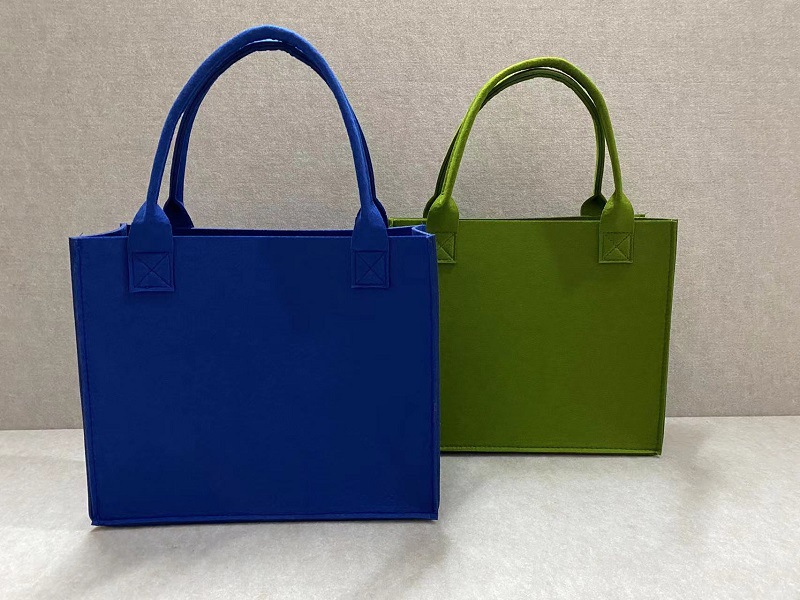 2023 Felt Bag Customized Clothing Promotion Gift Bag Felt Hand Gift Handbag Large Capacity Totes Logo