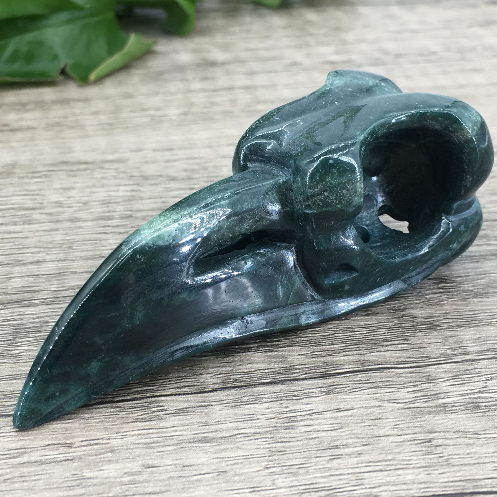 批发天然水晶雕刻乌鸦头骨吊坠小雕像收藏工艺品礼物小摆件