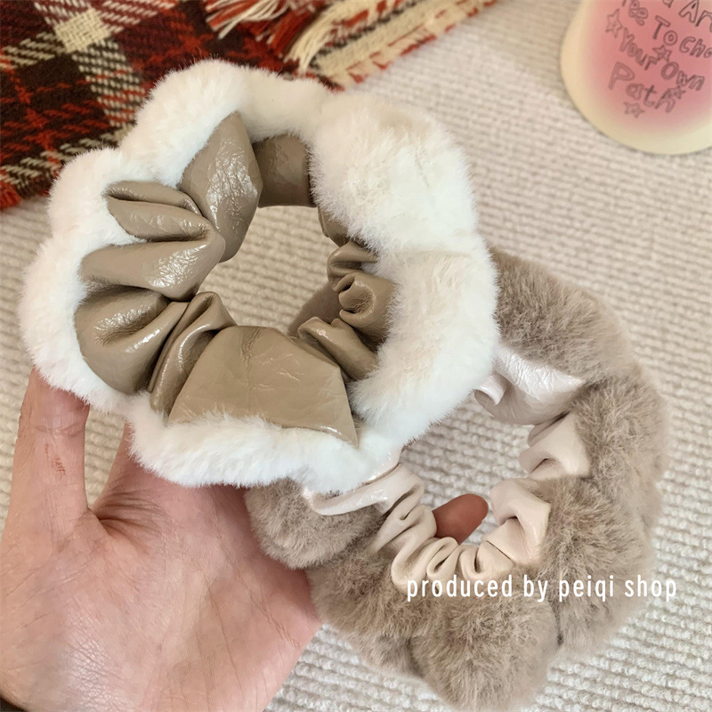 秋冬新款pu皮纯色奶咖系气质大肠发圈少女毛绒橡皮筋发绳发饰