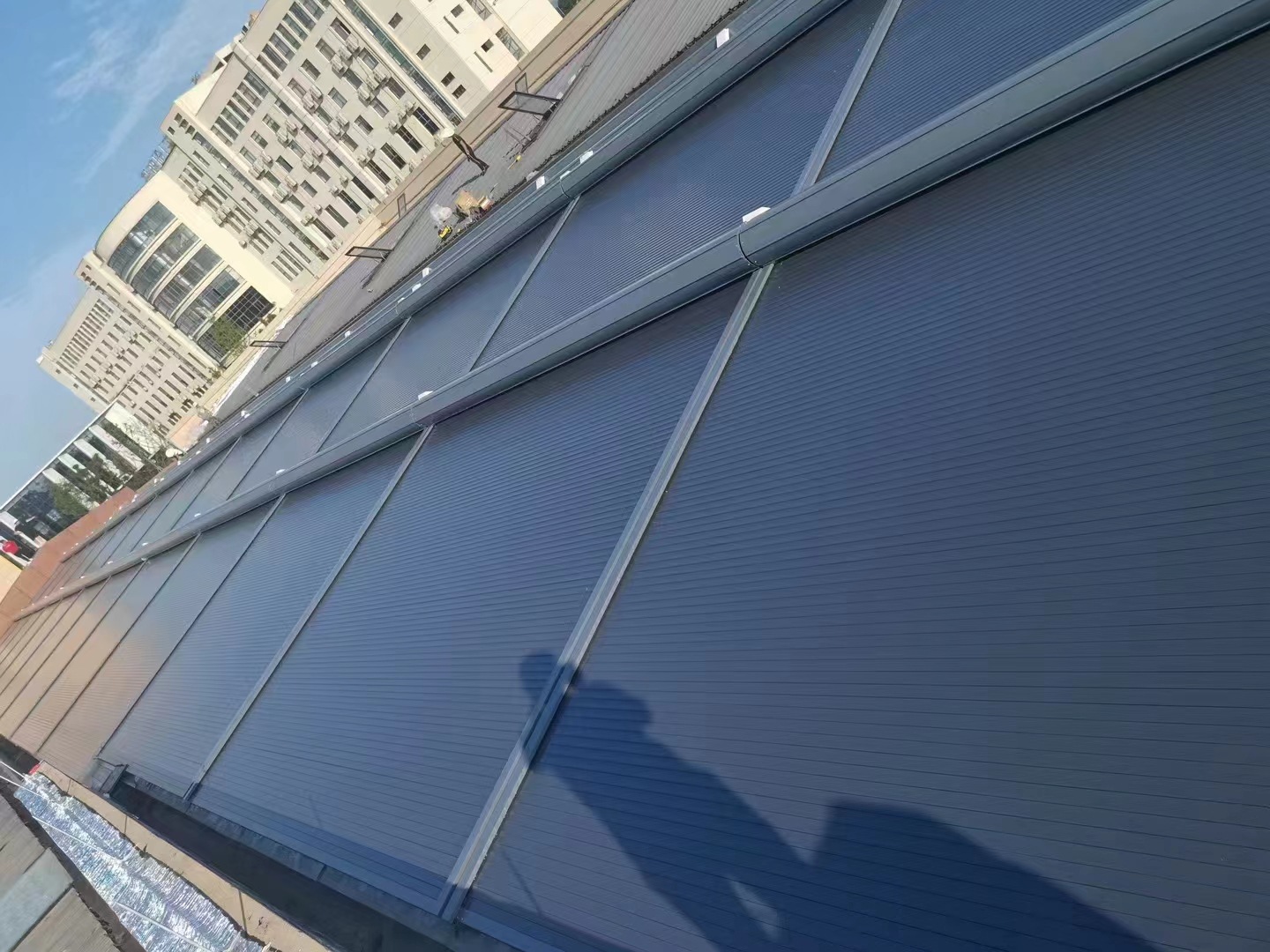 阳光房遮阳天幕 铝合金电动遮阳棚 商场玻璃顶遮光遮阳天幕蓬