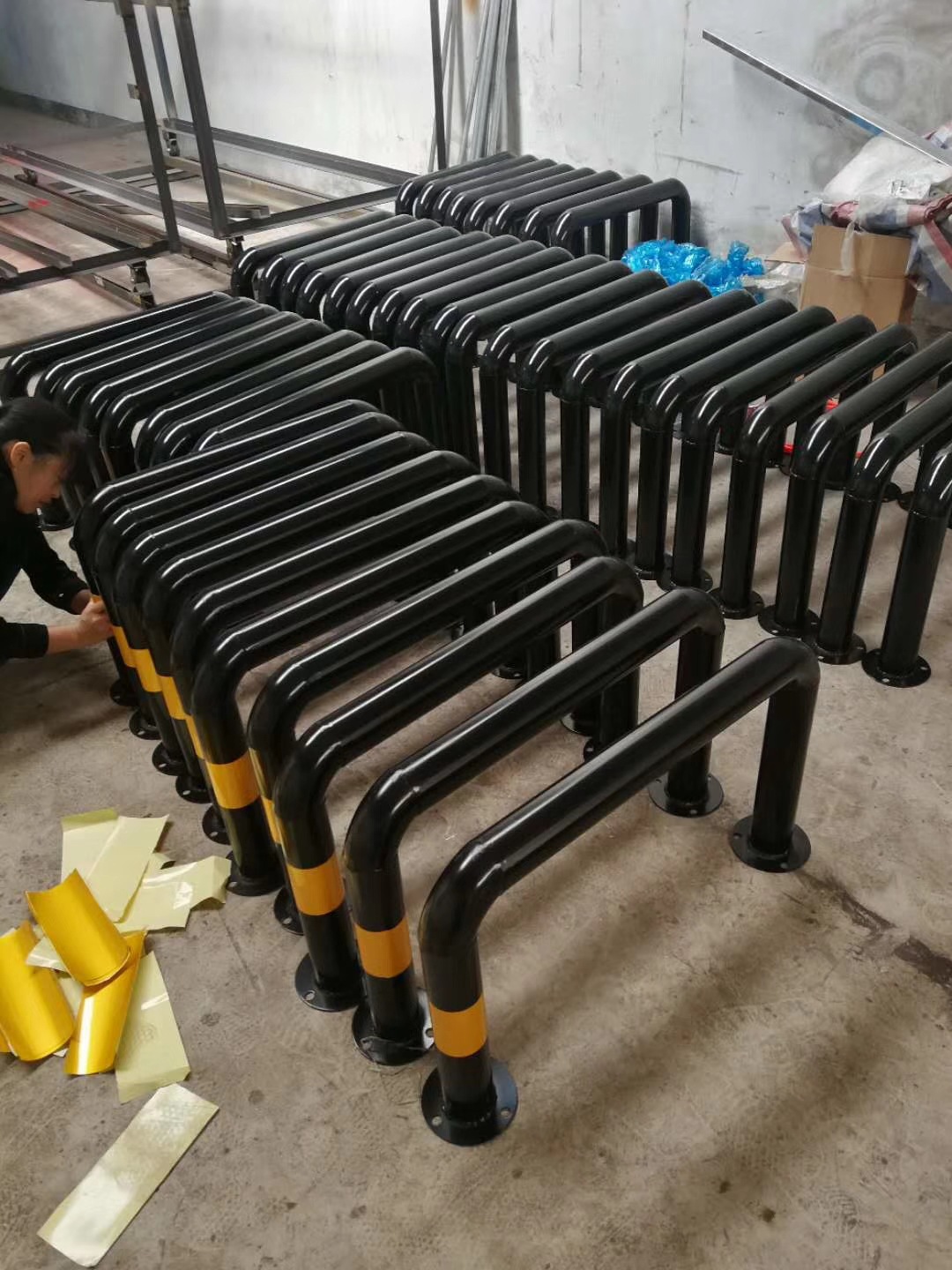 佛山地下室防损坏柱u形焊接阻止钢管挡车杆u型栏杆车条车辆挡车器