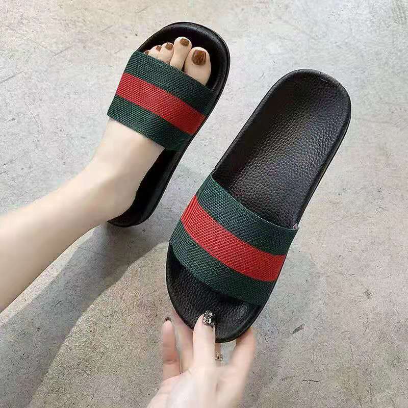 Women's Slippers Summer New Outdoor Home Indoor Men's and Women's Sandals Shoes Shit Feeling Home Wholesale Flip-Flops
