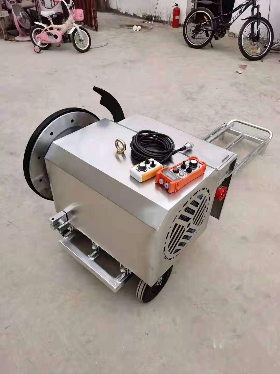 电动绳锯机 建筑拆除用 混凝土金刚石绳切割机