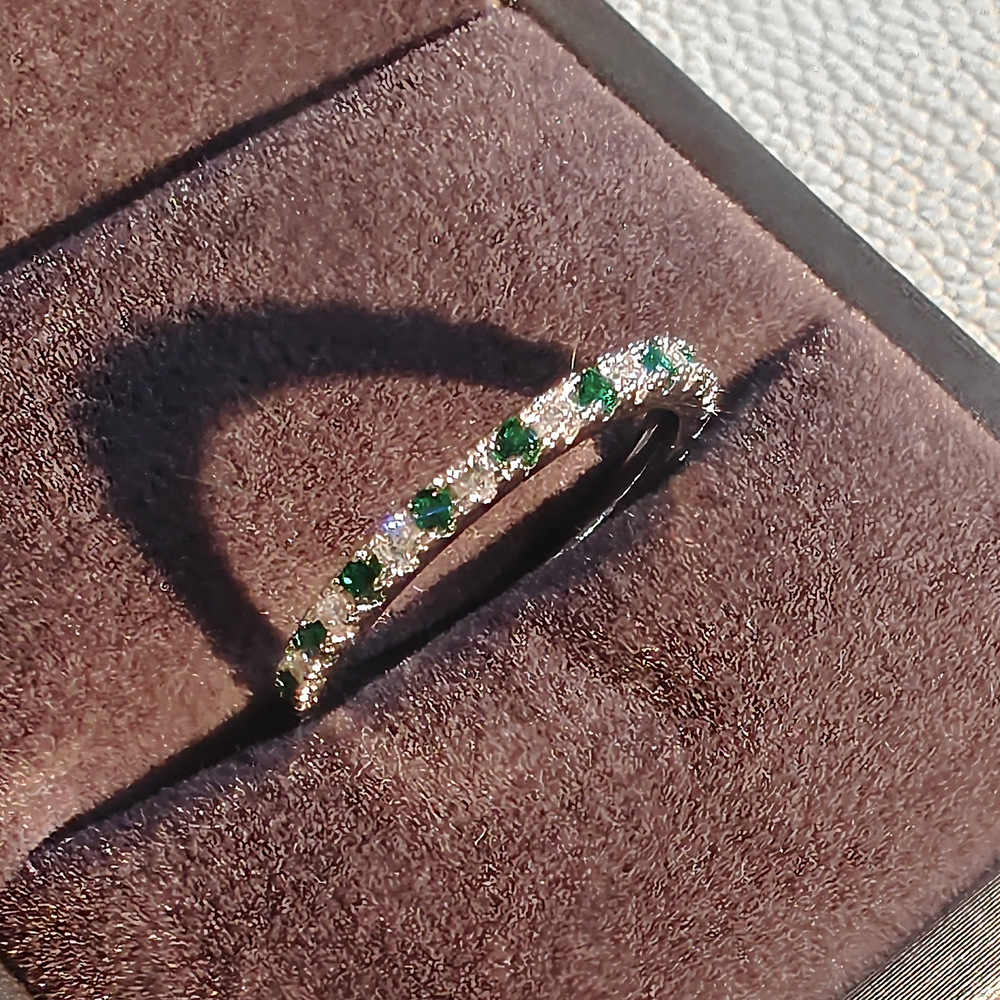 单排翡翠帝王绿钻素圈戒指女潮流小众设计个性气质简约r8205