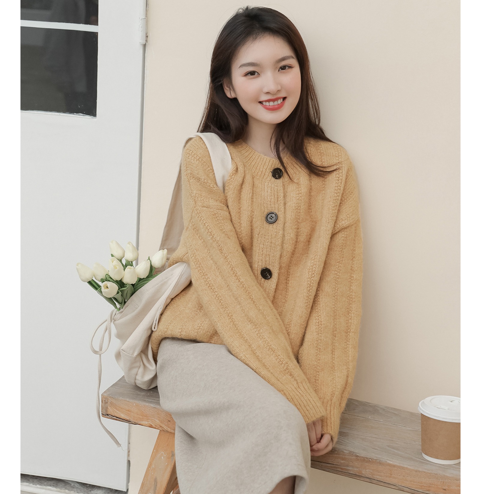 绿色短开衫毛衣