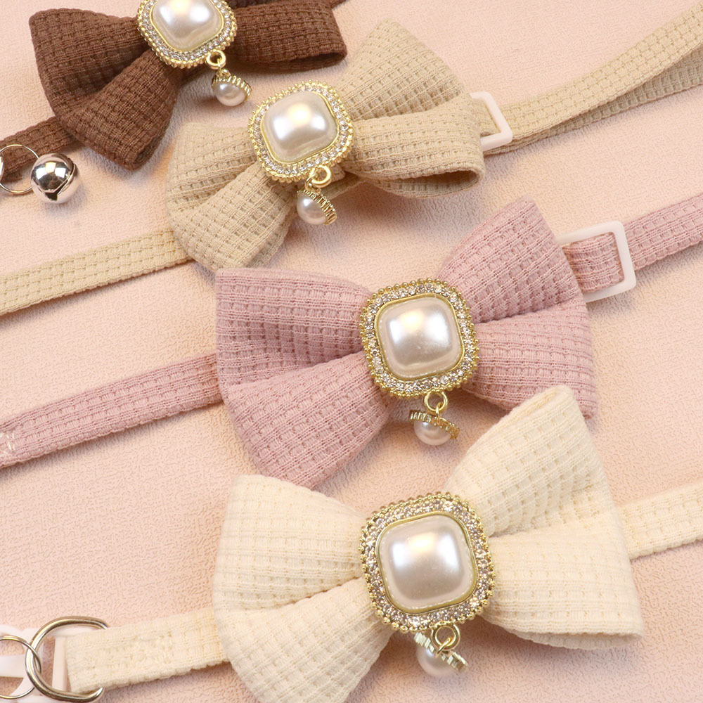 New Waffle Pet Collar Cute Bow Bell Cat Collar Vintage Pearl Pendant Dog Collar Accessories