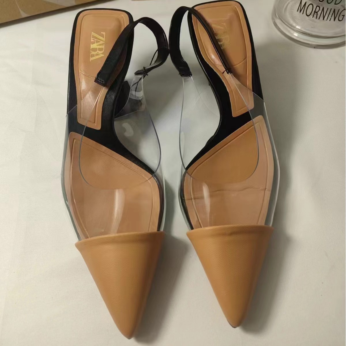 za外贸新品2024春季女鞋 高跟尖头透明pv拼接pu拼色特