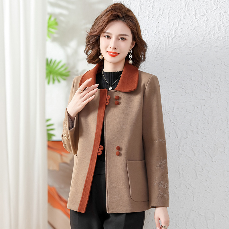 中年妈妈毛呢外套女2024春秋新款洋气中老年女装时尚翻领呢子上衣