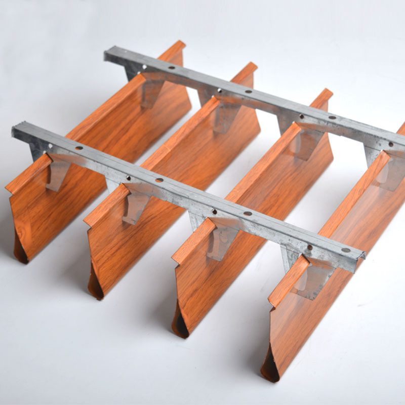 鹰嘴龙骨防风条卡扣铝合金滴水铝挂片格栅商场办公室车站天花吊顶