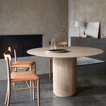 北欧实木餐桌椅组合圆形现代简约家用客厅小户型桌子设计师洽谈桌