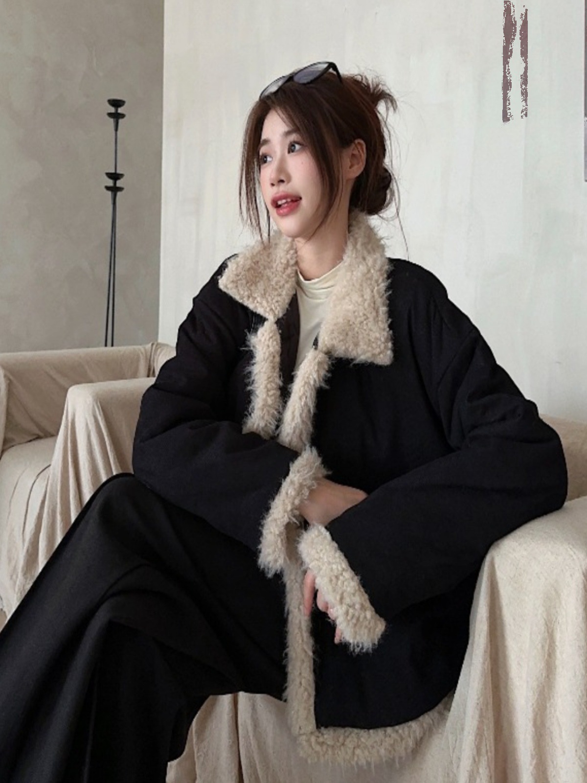 今年流行高级感撞色拼接防羊羔毛外套女春季新款宽松开衫保暖上衣