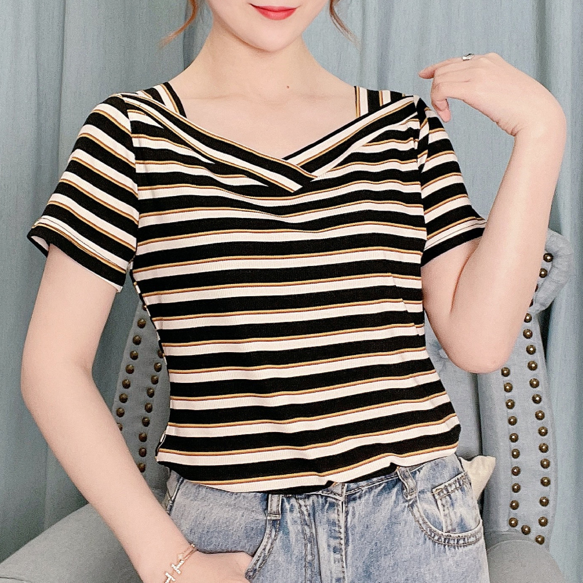 2021夏季女式短袖t恤 横条女装大码小衫 妈妈装 宽松时尚 打底衫