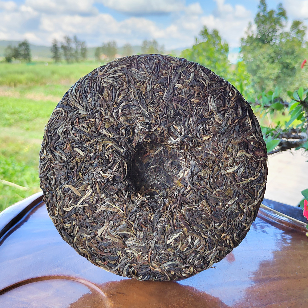 冰岛普洱茶357g 勐库老树古树头春普洱生茶饼 云南七子饼茶叶批发