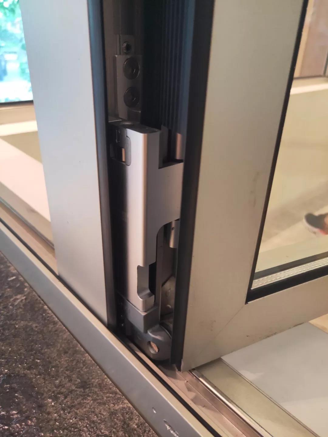 墨高门窗 50隐藏合页折叠窗厚度2.0佛山厂家直销成品半成品铝材