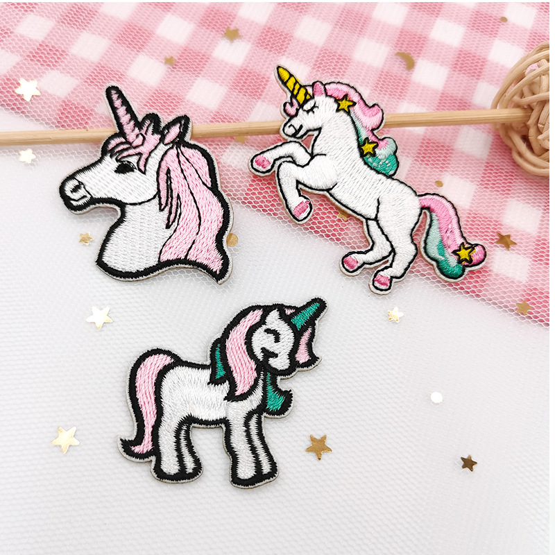 现货可爱独角兽绣花布贴 少女心装饰背胶补丁贴 卡通动物刺绣贴