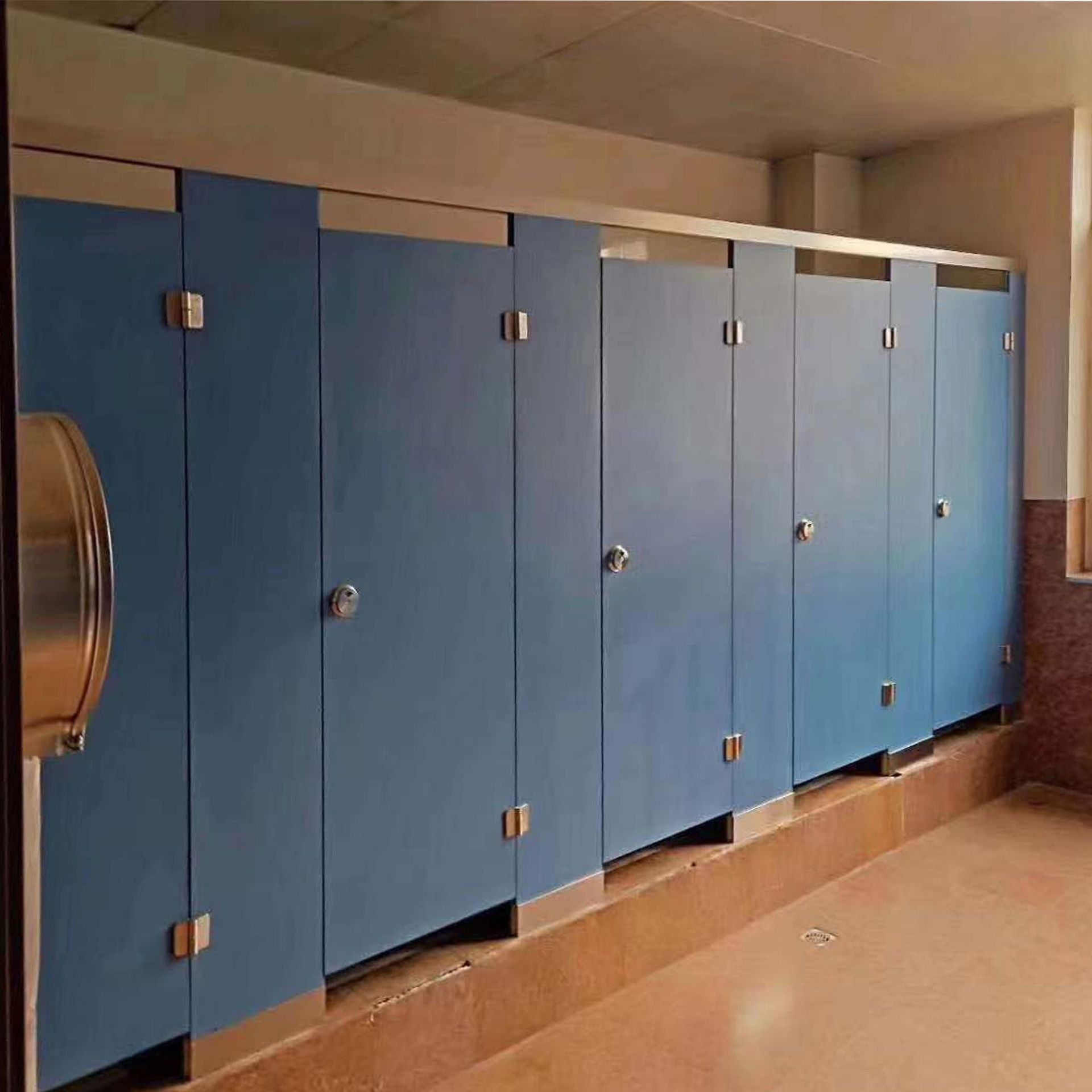 厕所卫生间医院公共隔断板