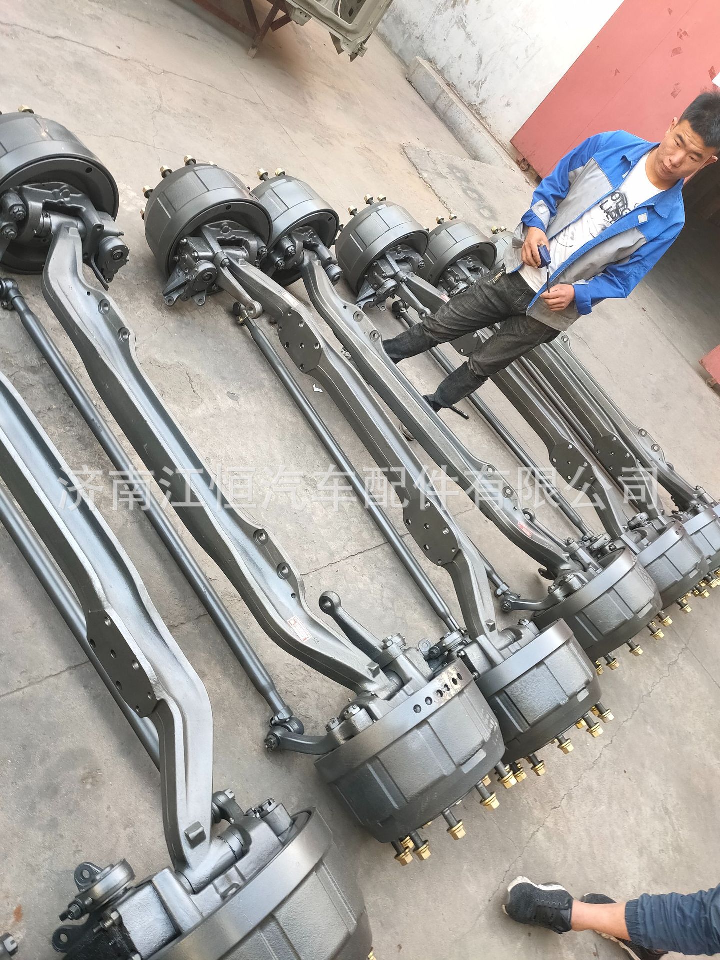 福田欧曼etx欧曼cts欧曼gtl福田奥铃戴姆勒欧马可前桥前桥总成