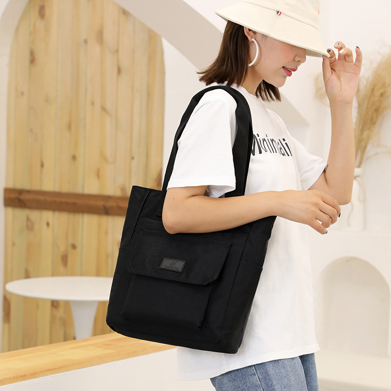 Large Capacity Women's Fashion Trendy One-Shoulder Bag Nylon Waterproof Easy Matching Tote Bag Korean Style Portable Shopping Bag Fashion