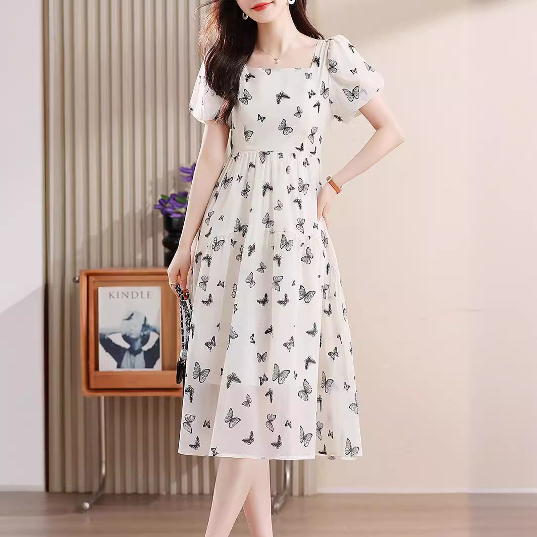 美伊朵高级感连衣裙女夏时尚气质高腰显瘦法式方领蝴蝶碎花裙子